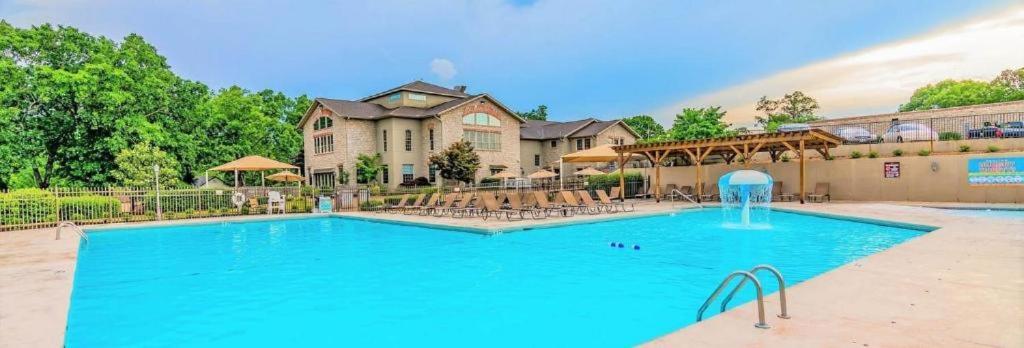 2Br Walk-In Condo At Pointe Royale - 2 Pools - Free Attraction Tickets Included -Pr63-3 Branson Exterior photo